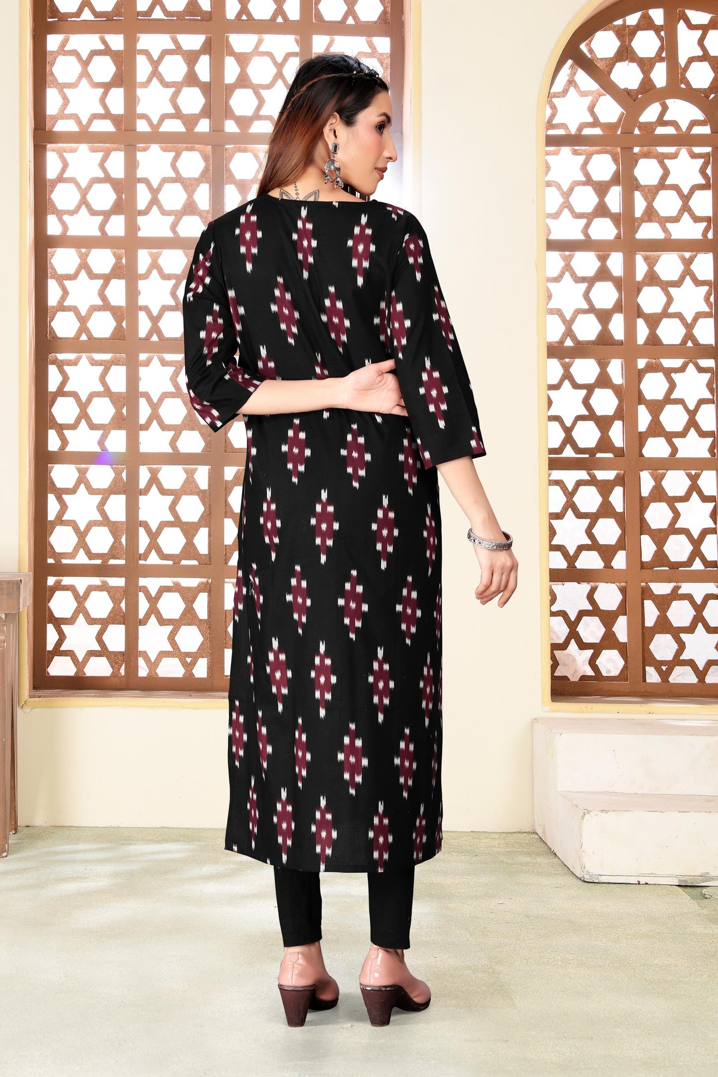 Black Kurti